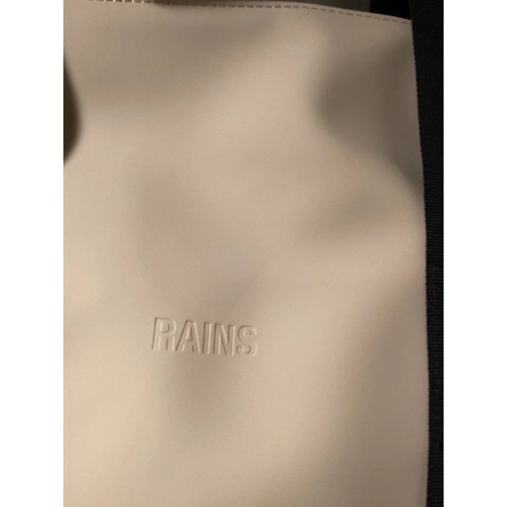 Rains Hilo Weekend Bag W3 Sand Waterproof Duffel Travel Bag 14200 NEW